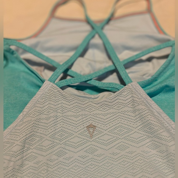 Ivivva by Lululemon Future Pulse tank - size 10 - Picture 6 of 8